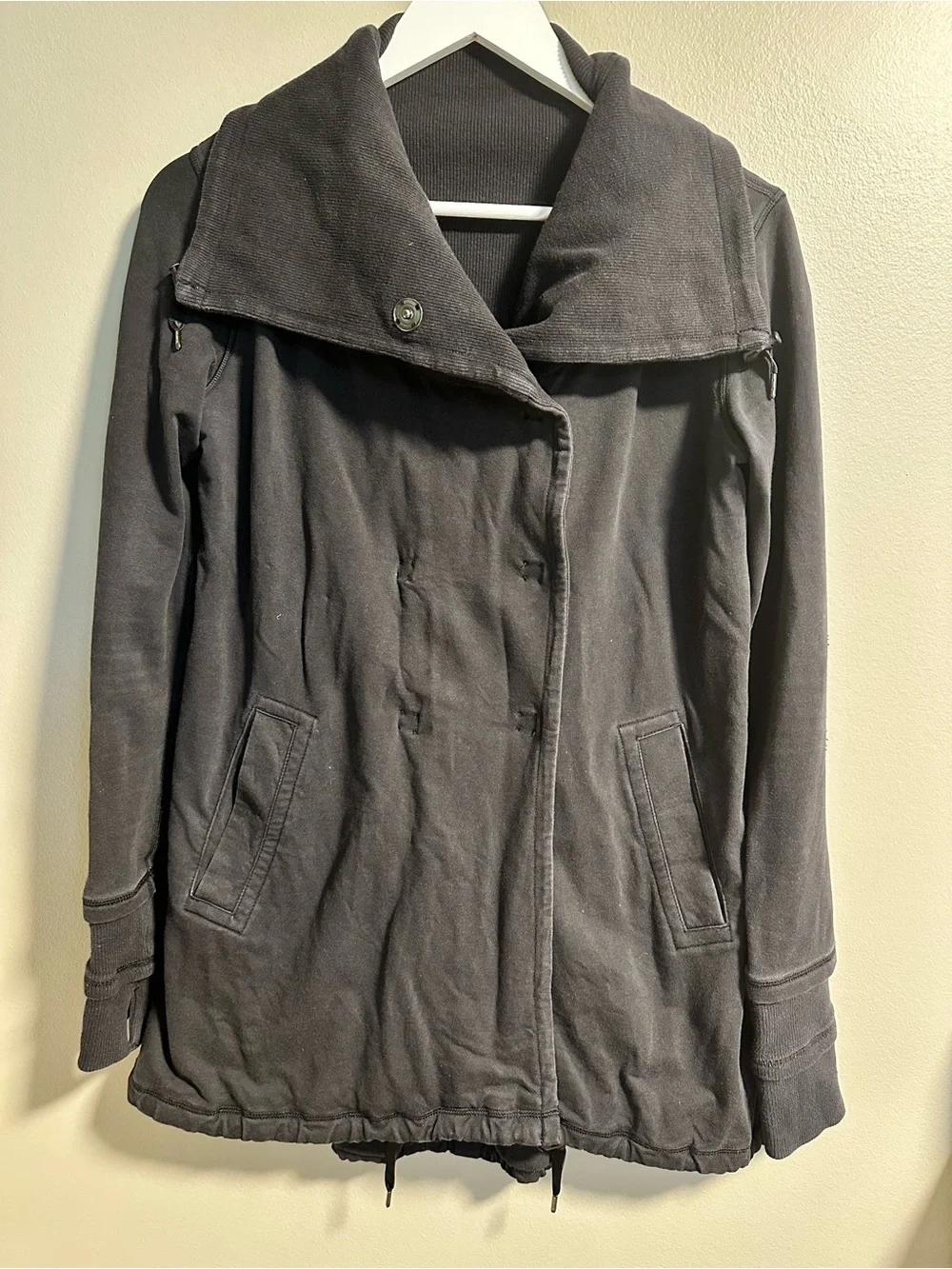 Lululemon Gratitude Wrap in Black Size 8 - Picture 7 of 10